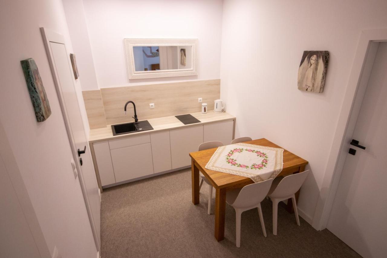 Apartment - Aniolow -mostowa 27 Torun